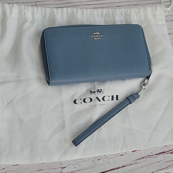 Coach Blue Pebbled Leather Zip Wallet Wristlet - Picture 10 of 10